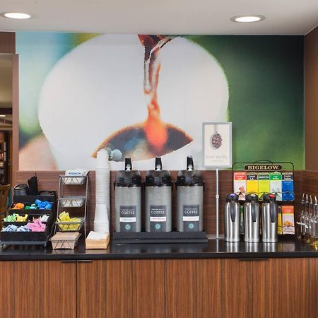 Fairfield Inn Manchester - Boston Regional Airport Buitenkant foto