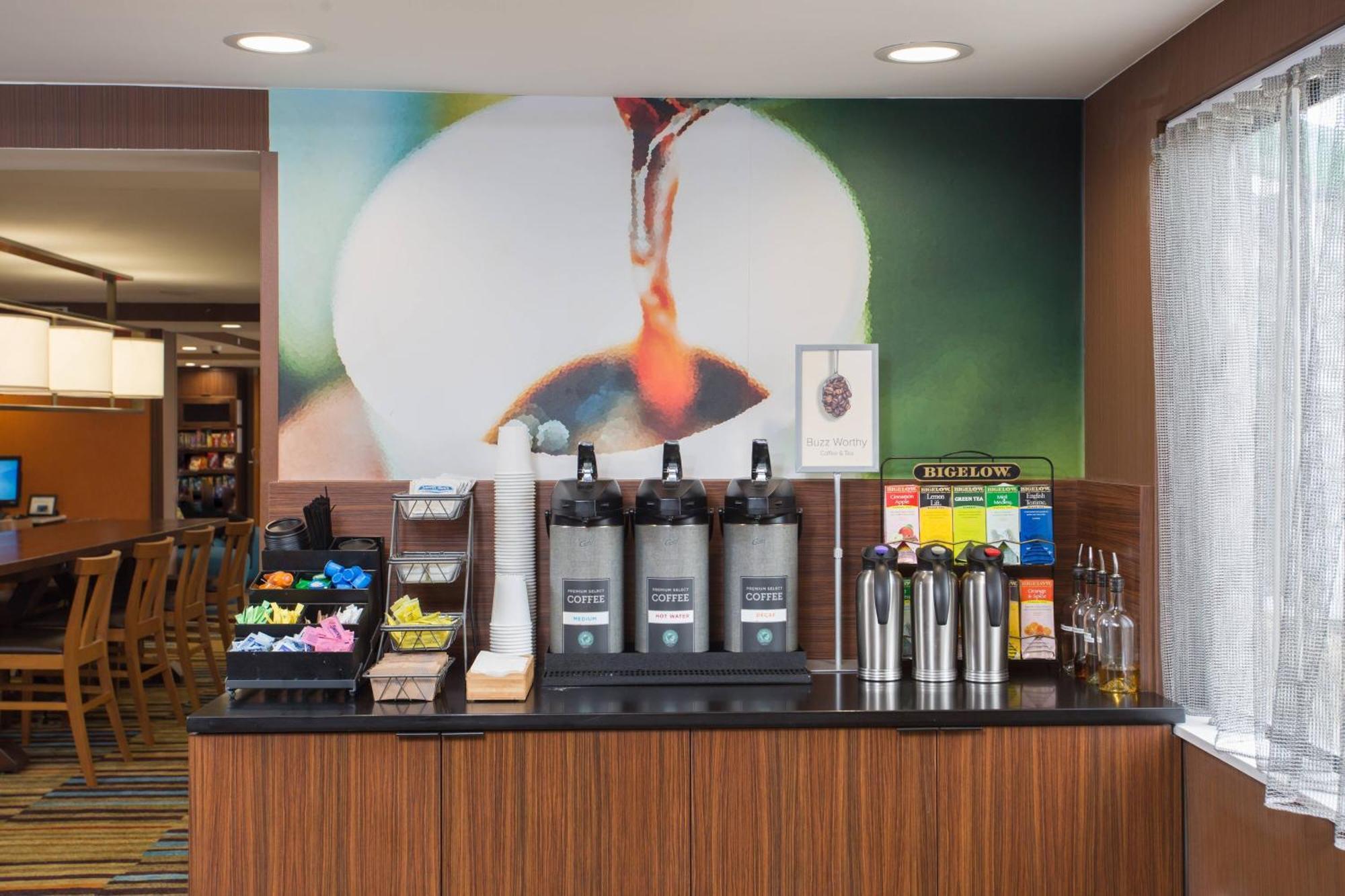 Fairfield Inn Manchester - Boston Regional Airport Buitenkant foto