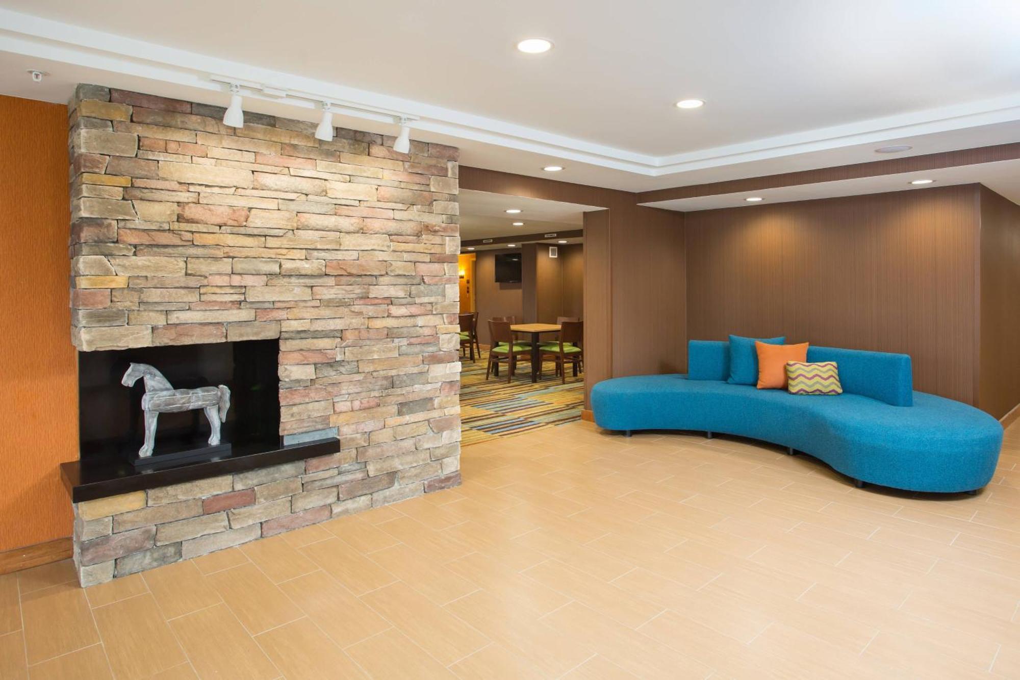 Fairfield Inn Manchester - Boston Regional Airport Buitenkant foto
