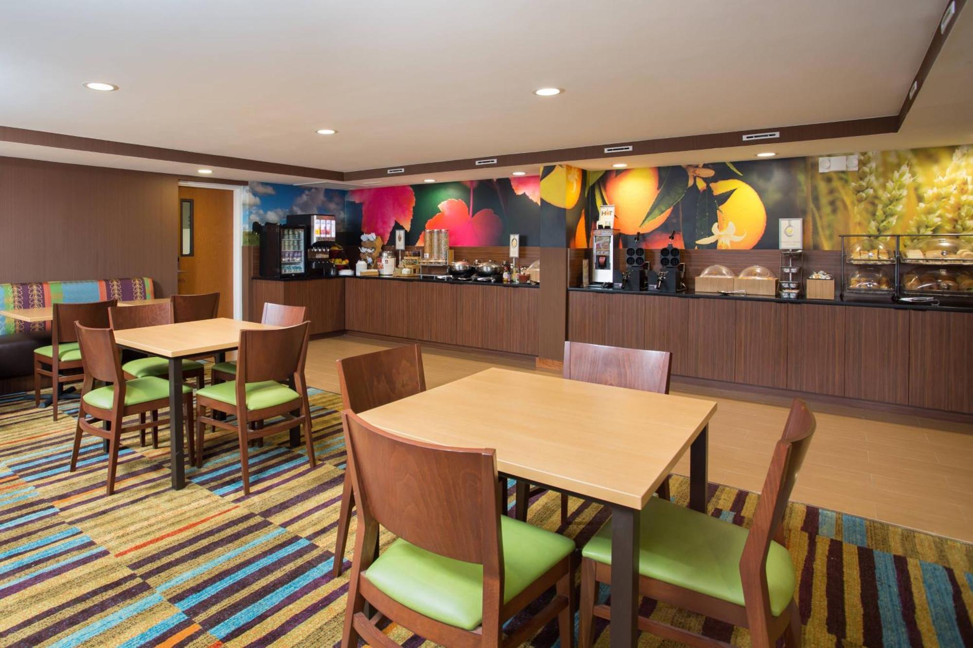 Fairfield Inn Manchester - Boston Regional Airport Buitenkant foto